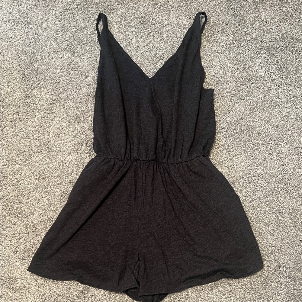 Black V-Neck Sleeveless Romper